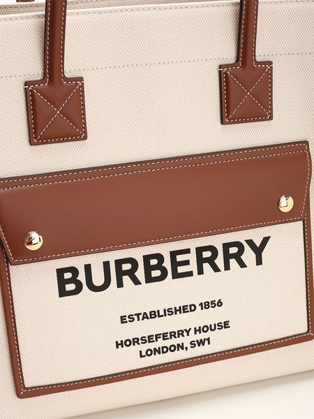 Burberry Medium 